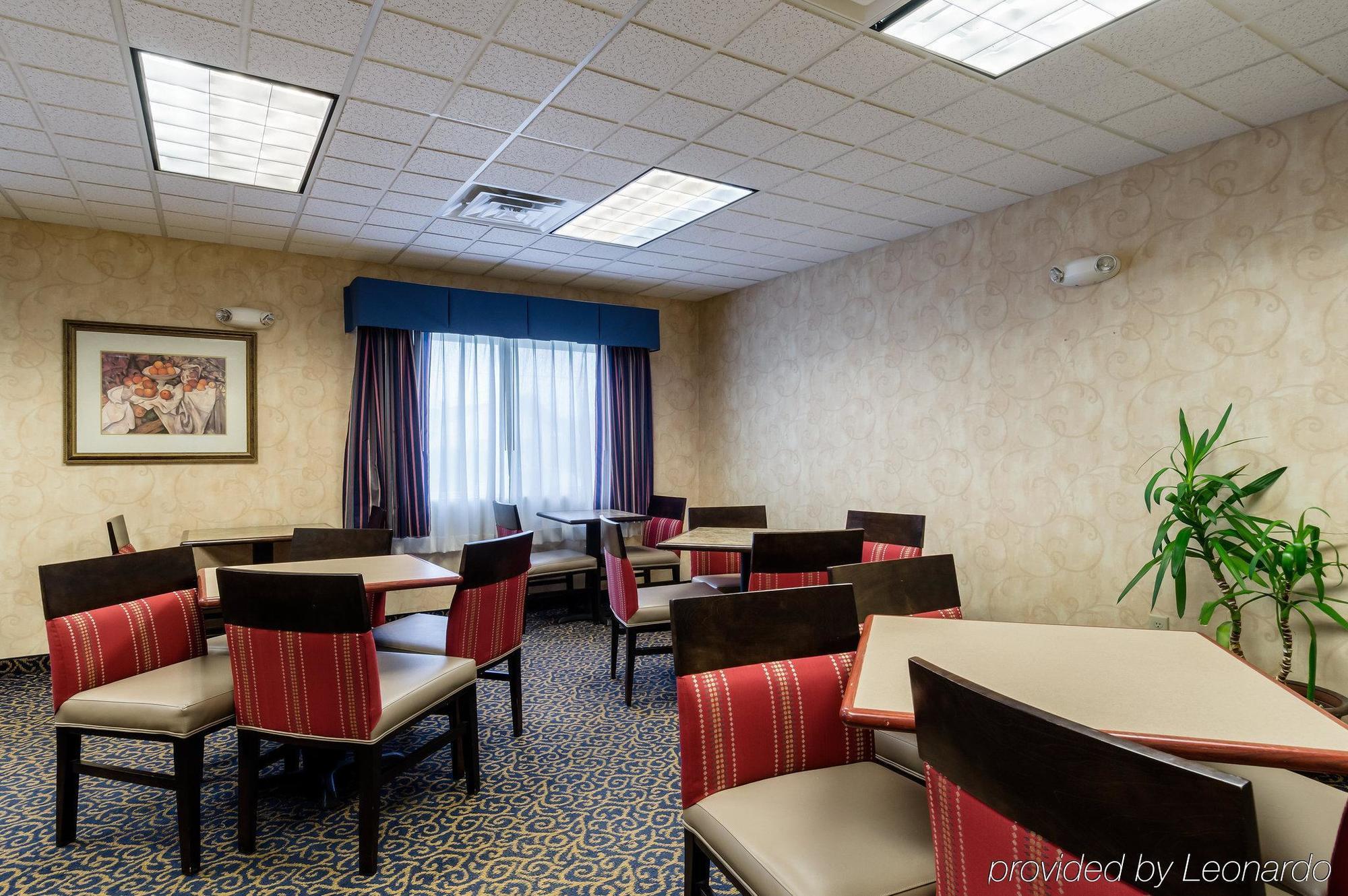 Towneplace Suites By Marriott Hadley Amherst Exterior foto