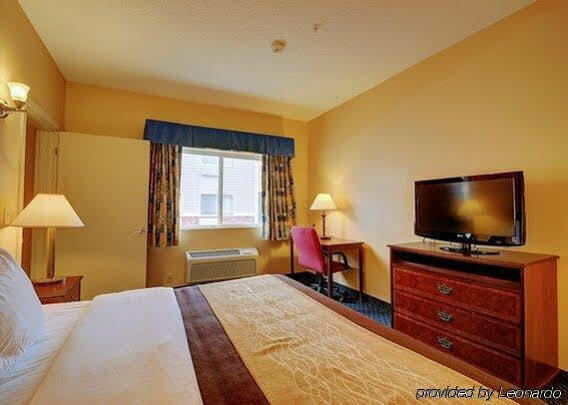 Towneplace Suites By Marriott Hadley Amherst Exterior foto